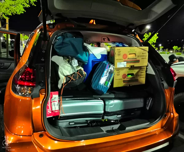 Plné auto po nákupu ve Walmartu