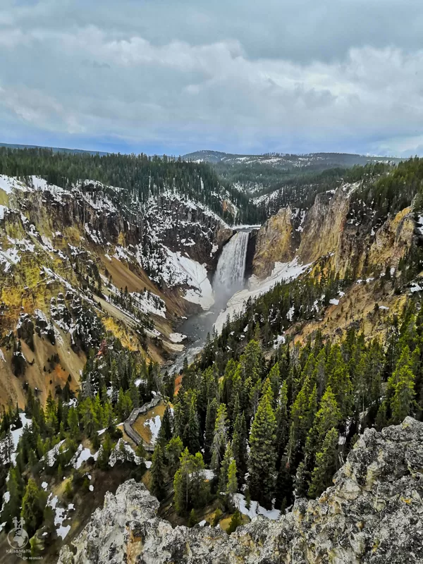 Yellowstone Waterfall v Yellowstone National Park