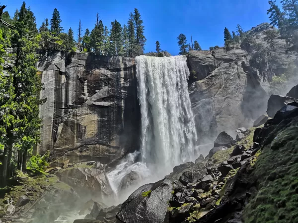 Vernal Falls v Yosemite National Park